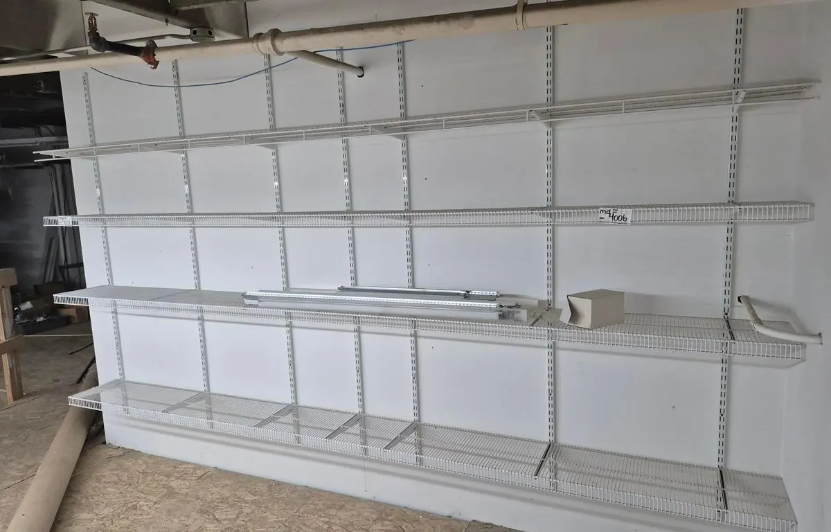 Wall-Mounted Wire Shelving System
UNRESERVED