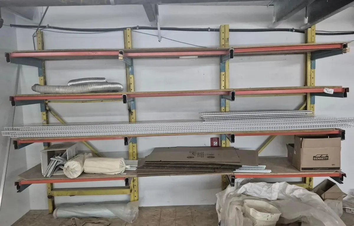 Commercial Shelving w/ Contents
UNRESERVED