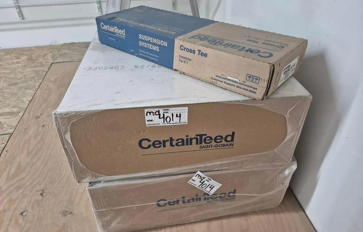 CertainTeed Baroque Ceiling Tiles and Cross Tee
UNRESERVED