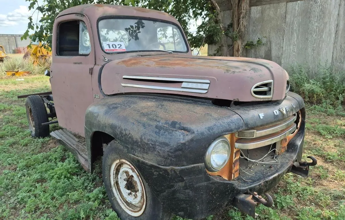 Ford F-68 Pickup (Non-Runner)
UNRESERVED