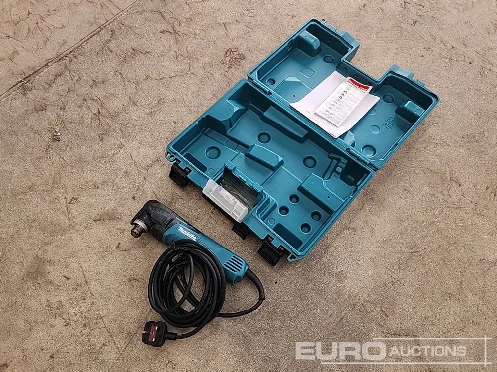 Unused Makita TM3010CK