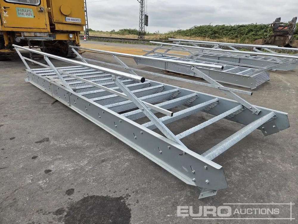 Unused 14 Steps Galvanized Steel Stair, Width: 120cm