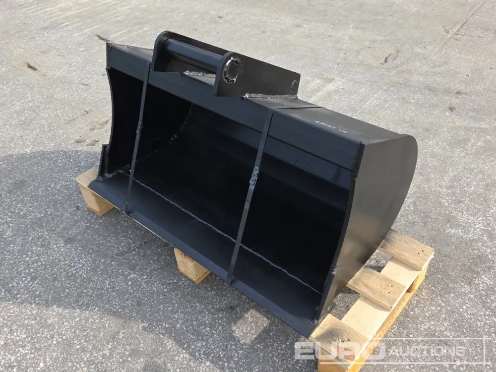 Unused 32" Digging Bucket to suit MS01