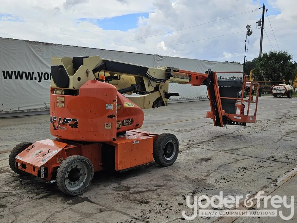 2015 JLG E400AJPN