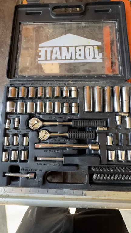 JOBMATE 43-Piece Socket and Ratchet Set
