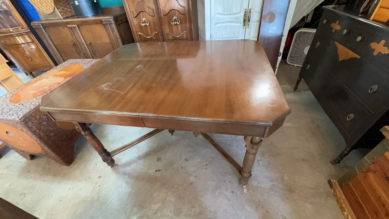 Wood Dining Table with Two Leaves and Casters