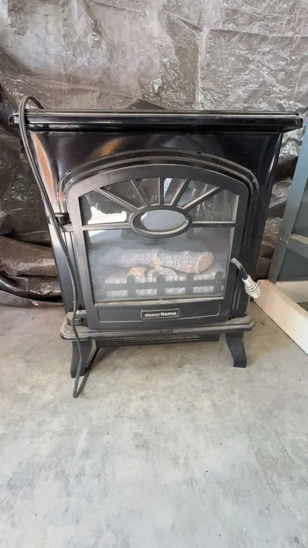DecorFlame Electric Fireplace Stove Black 20 x 16 x 24 in