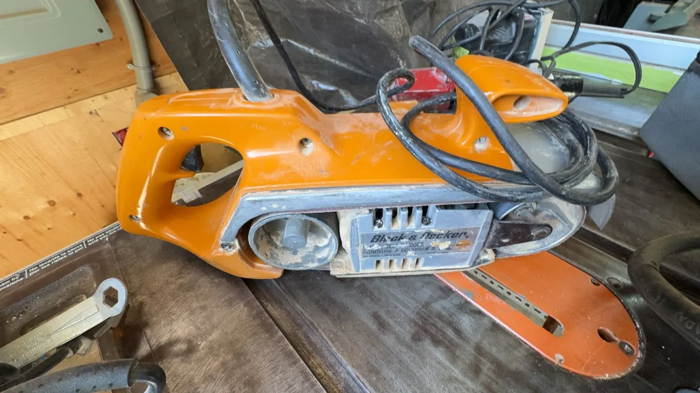 Black & Decker model 7450 belt sander