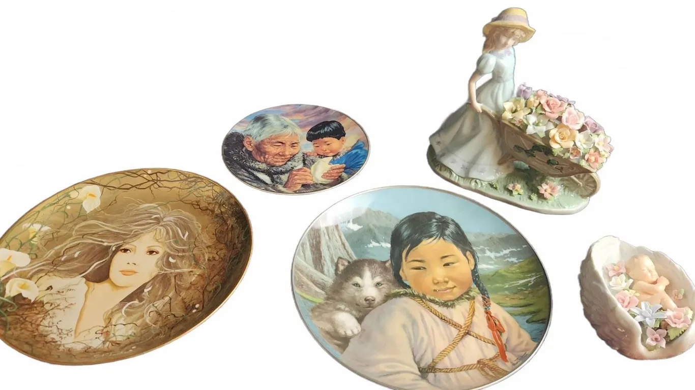 3 Decorative Collector Plates and 2 Cosmos Porcelain Figures