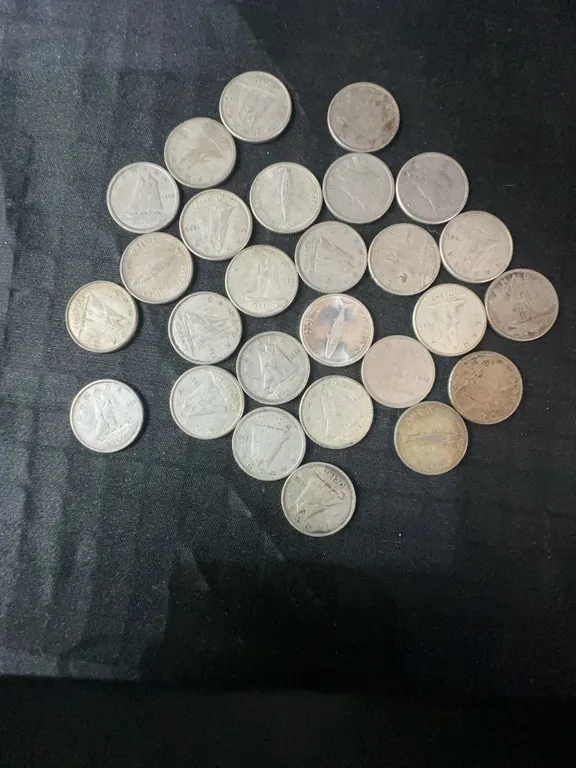 27 Canadian .800 Silver Dimes, 63g, 1.62 Troy Ounces Silver