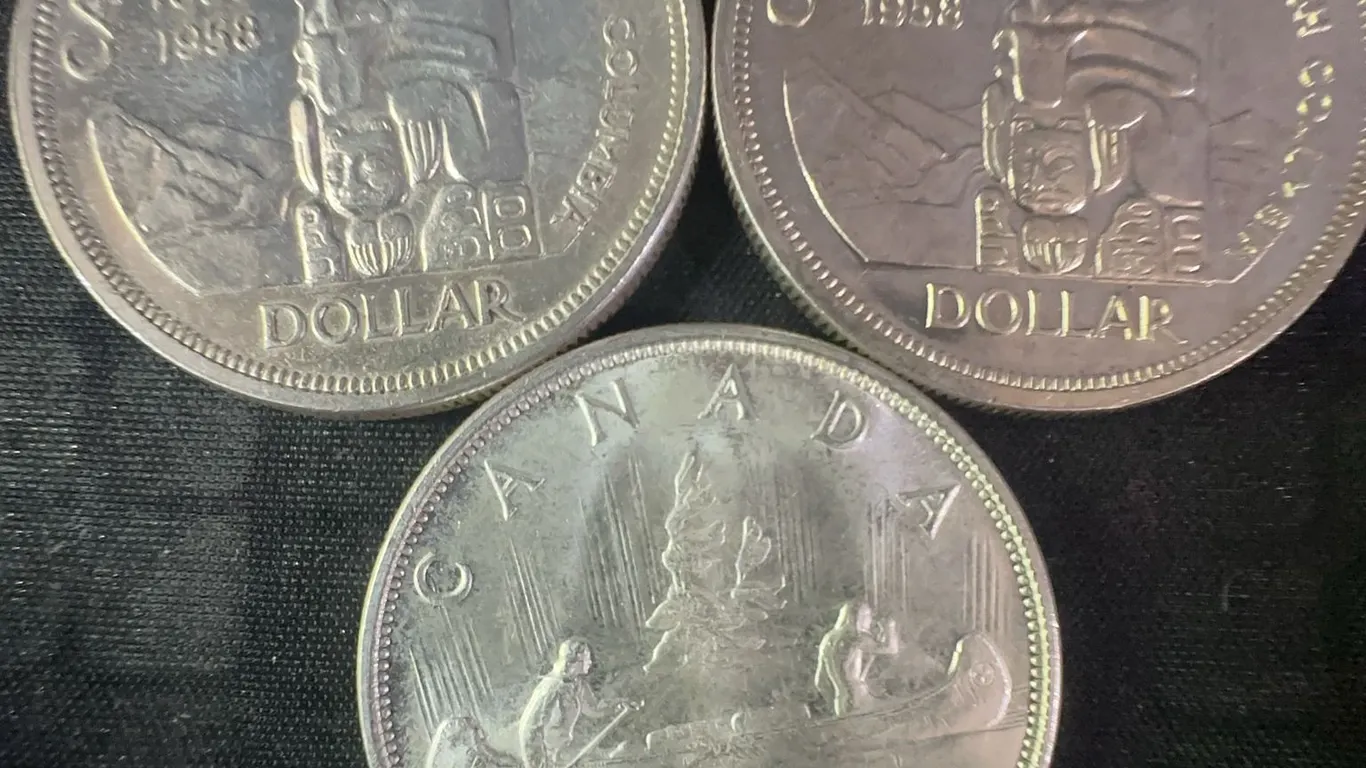 3 Canadian .800 Silver Dollars 1960, 1988, 70g Total