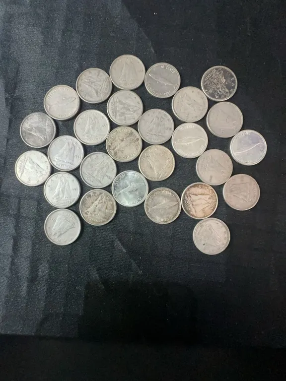 27 Canadian .800 Silver Dimes, 63g Total, 1.62 Troy Oz Silver