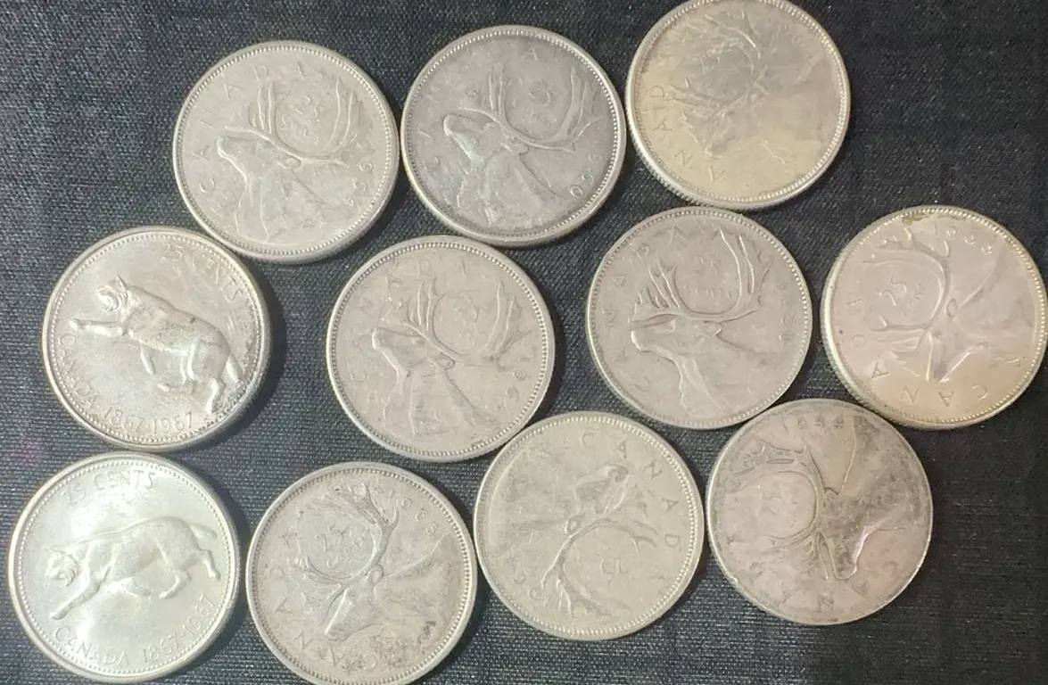 11 Canadian .800 Silver Quarters, 64g Total, 1.65 Troy Oz Silver