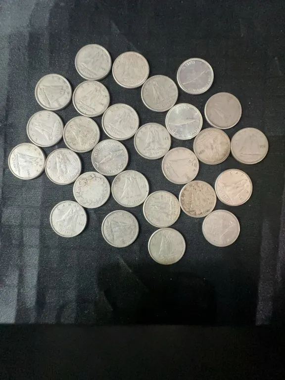 27 Canadian .800 Silver Dimes, 63g Total, 1.62 Troy Oz Silver