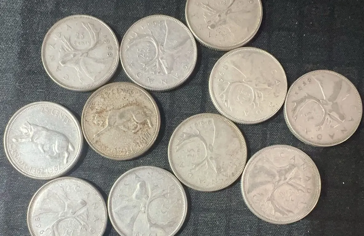 11 Canadian .800 Silver Quarters, 64g, 1.65 Troy Oz Total