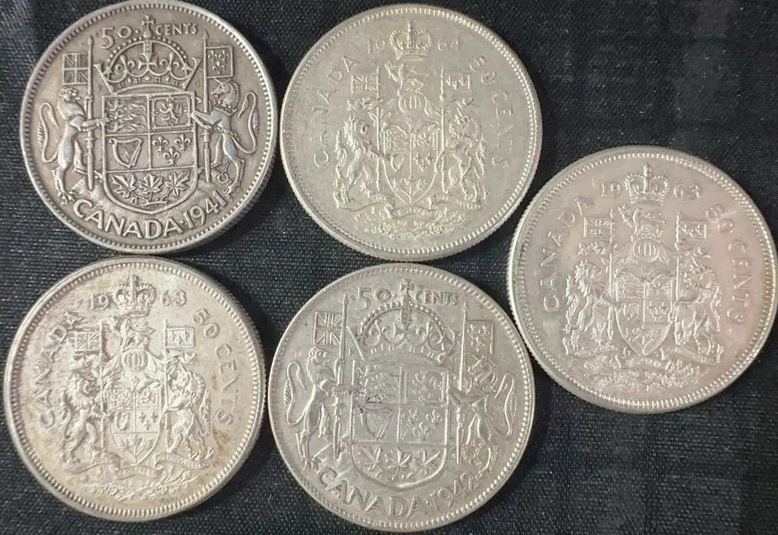 Five Canadian .800 Silver Half-Dollar Coins, 58g, 1.50 Troy Ounces