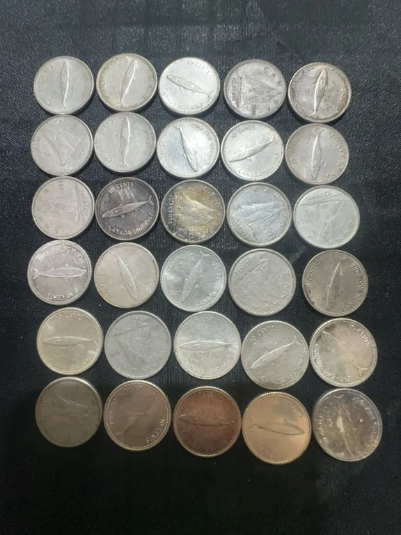 30 Canadian .800 Silver Dimes, 70g, 1.80 Troy Ounces Total