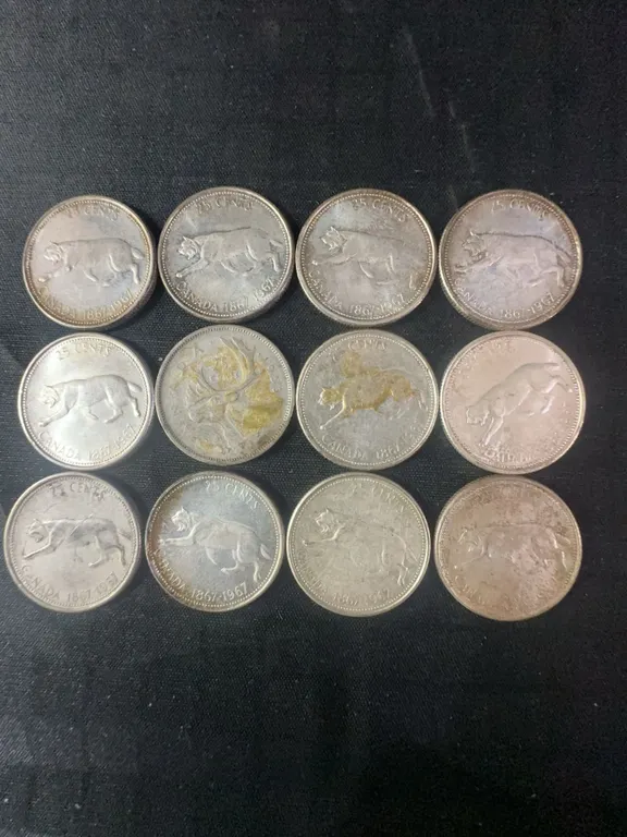 12 Canadian .800 Silver Quarters, 70g, 1.80 Troy Oz Silver