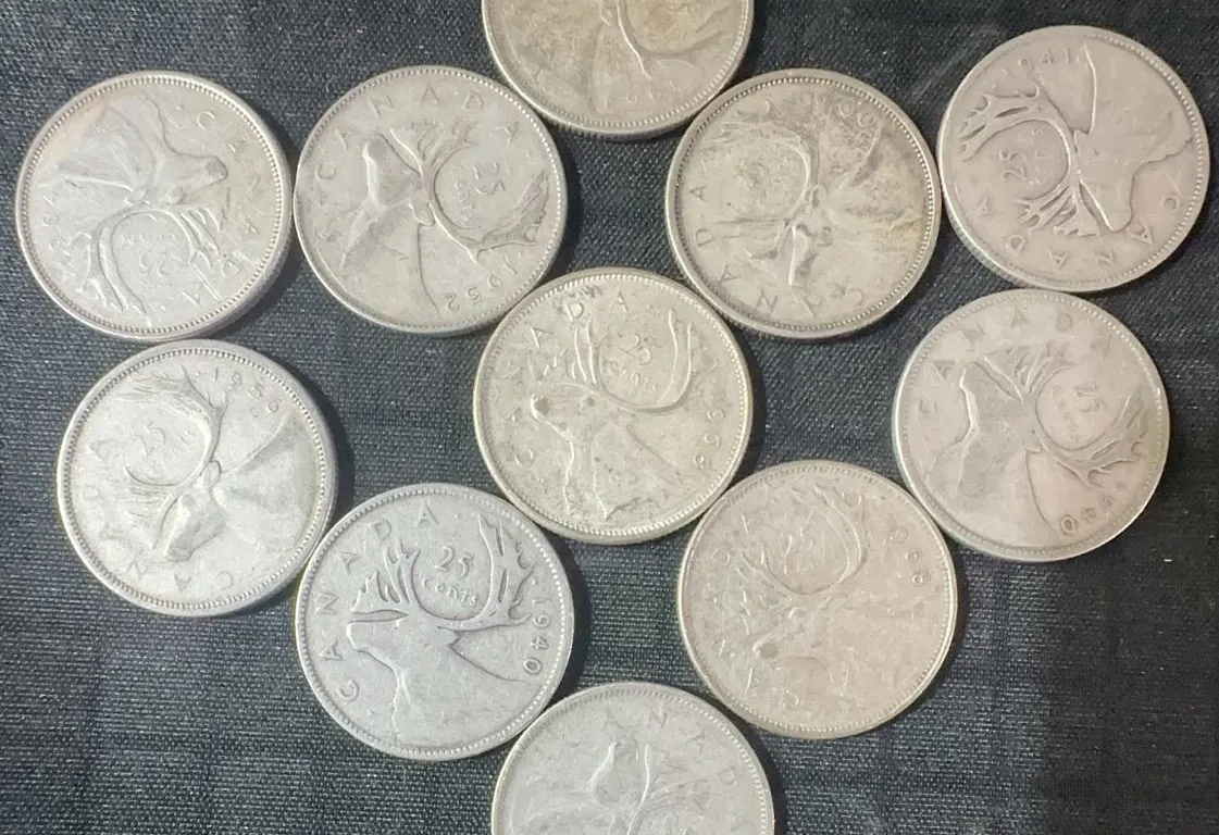 11 .800 Silver Canadian Quarters, 64g Total Weight