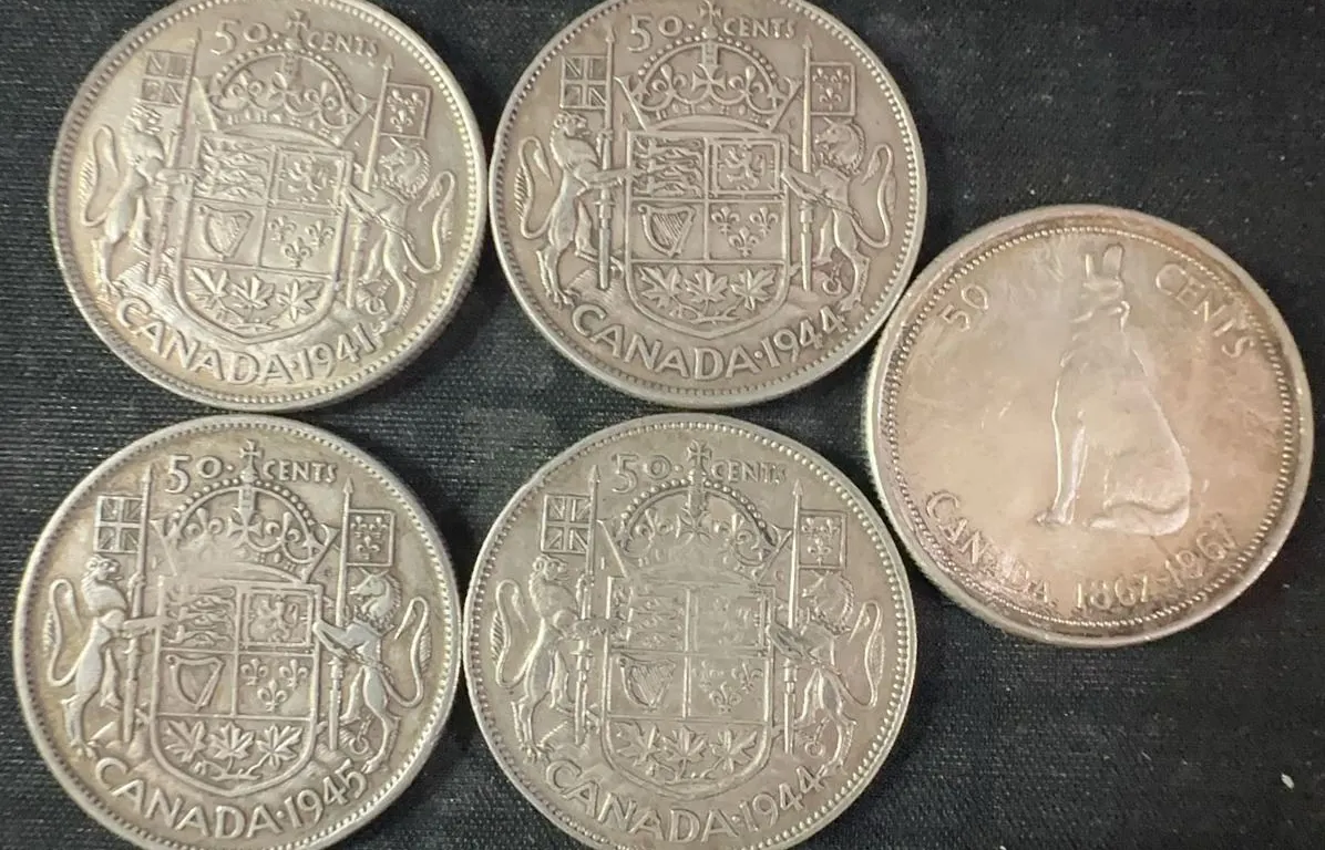 5 Canadian .800 Silver Half Dollars, 58.3g, 1.5 Troy Oz Silver Total