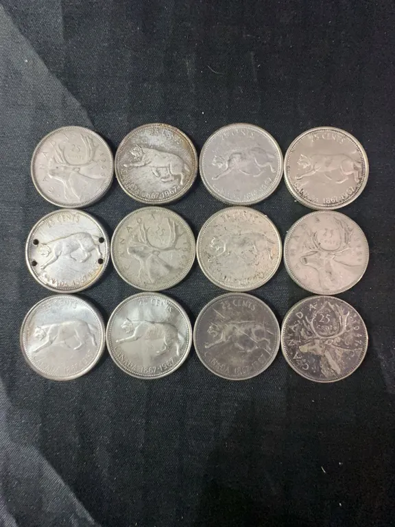 12 Canadian .800 Silver Quarters, 70g, 1.80 Troy Ounces
