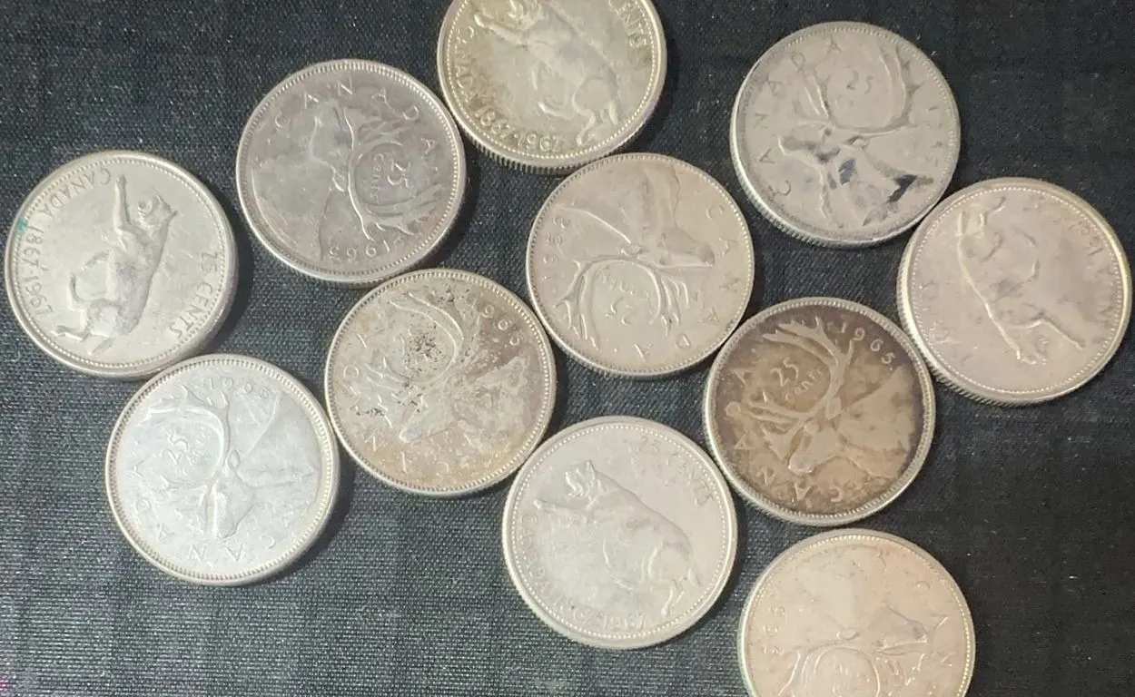 11 .800 Silver Canadian Quarters, 64g, 1.65oz Silver