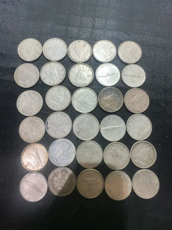 30 Canadian .800 Silver Dimes, 70g Total, 1.80 Troy oz Silver