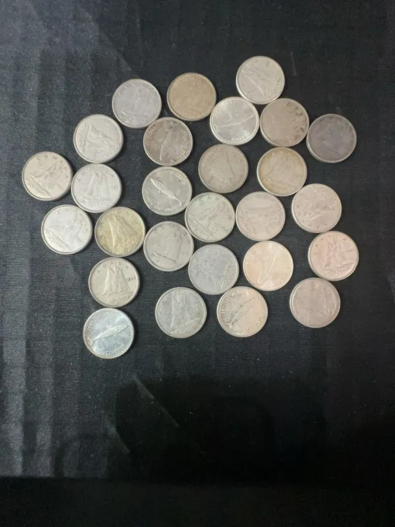 27 Canadian .800 Silver Dimes, 63g Total, 1.62 Troy Oz Silver