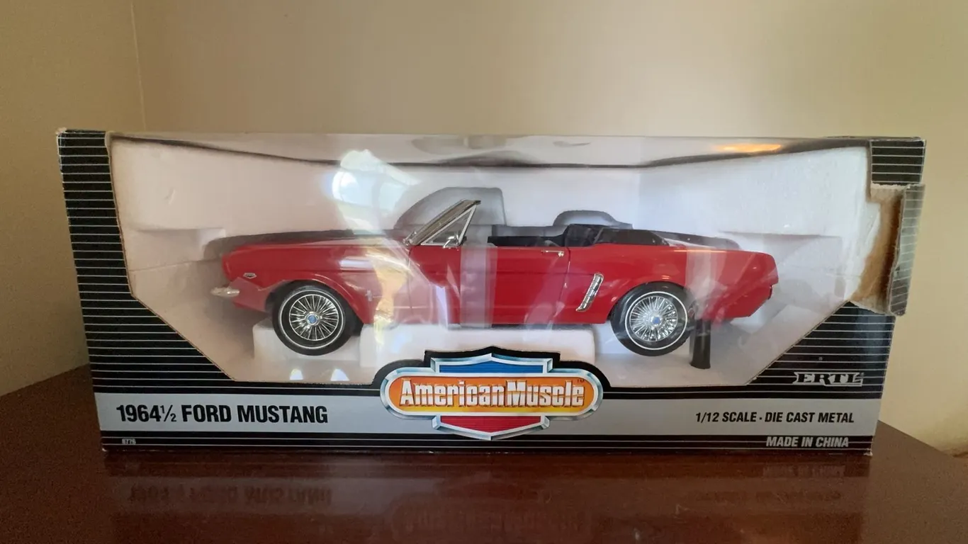 ERTL American Muscle 1:12 Scale 1964½ Ford Mustang Die Cast Model
