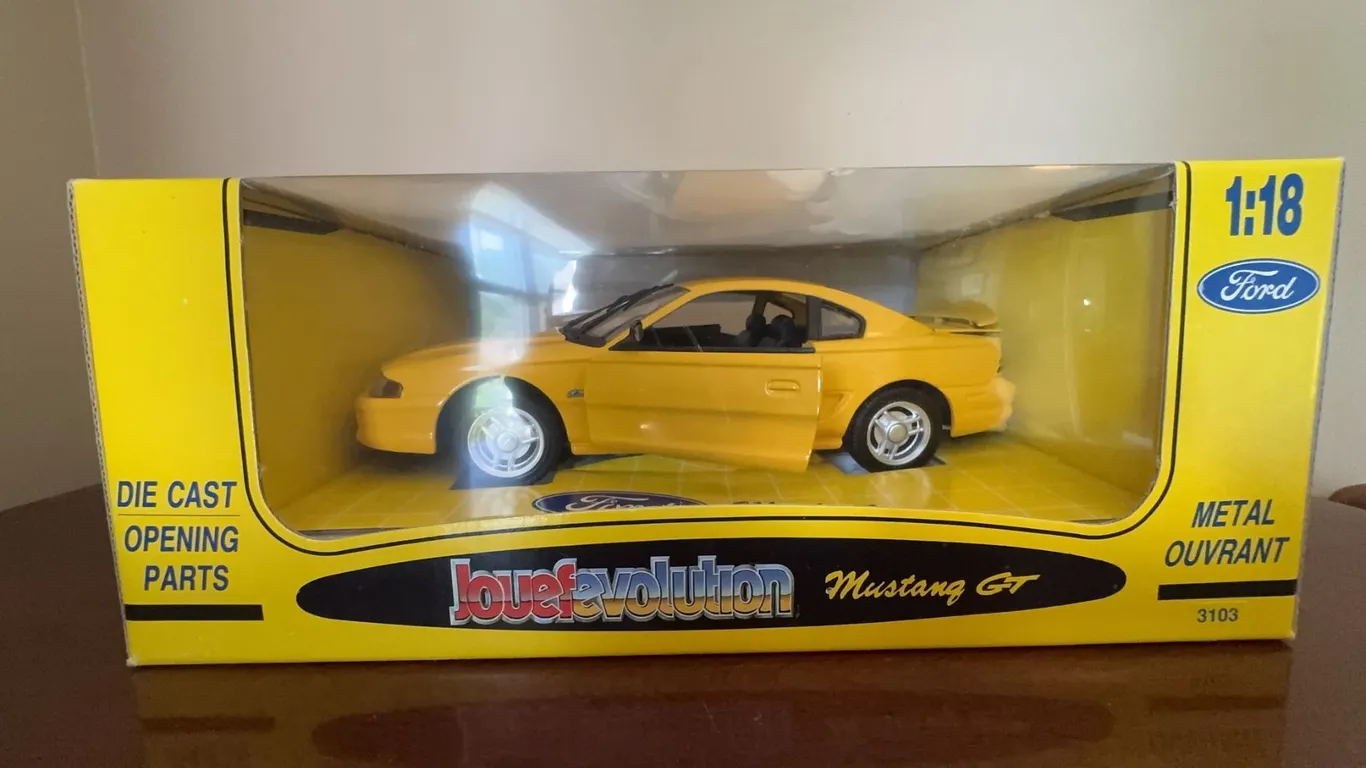 Jouet Evolution 1:18 Die Cast Mustang GT Model Car