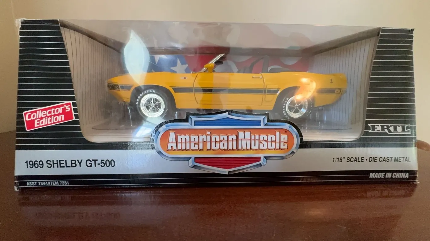 American Muscle 1969 Shelby GT-500 1:18 Die Cast Model by Ertl