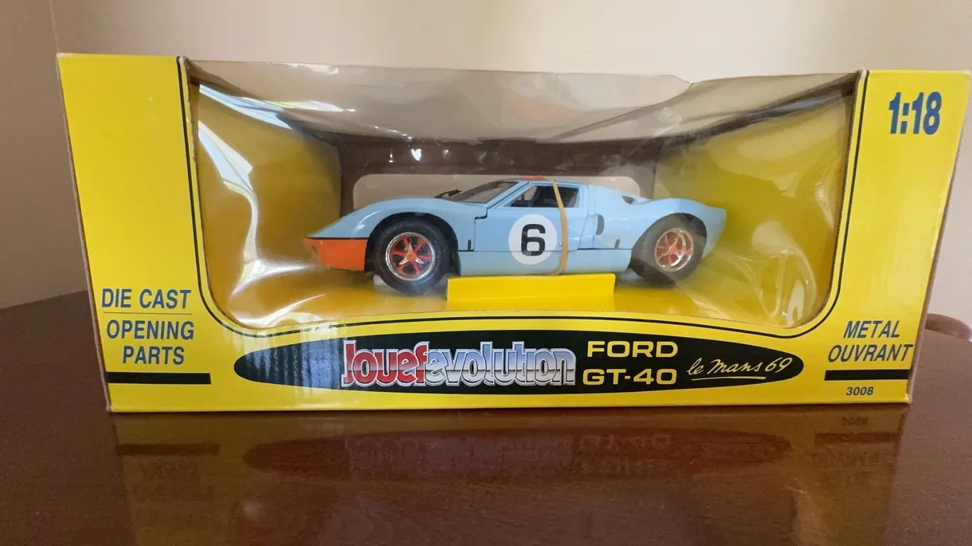JouetEvolution 1:18 Die Cast Ford GT-40 Le Mans 69 Model