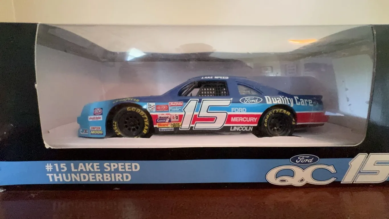 Revell Ford Thunderbird #15 Lake Speed Die-Cast Car