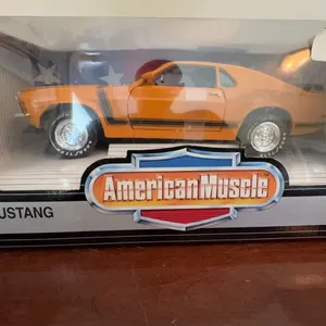 ERTL 1:18 Die Cast 1970 Ford Boss 302 Mustang Collector's Edition