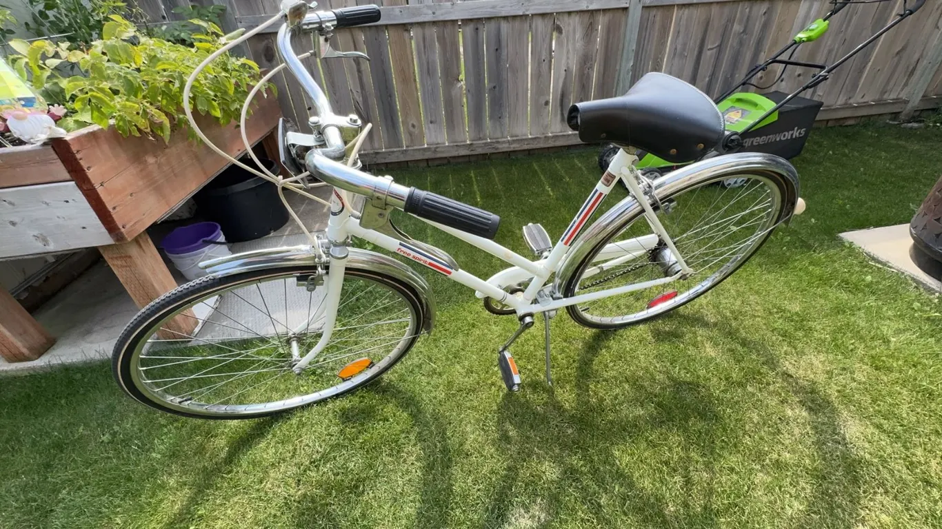 Free Spirit Step-Through Cruiser Bicycle White