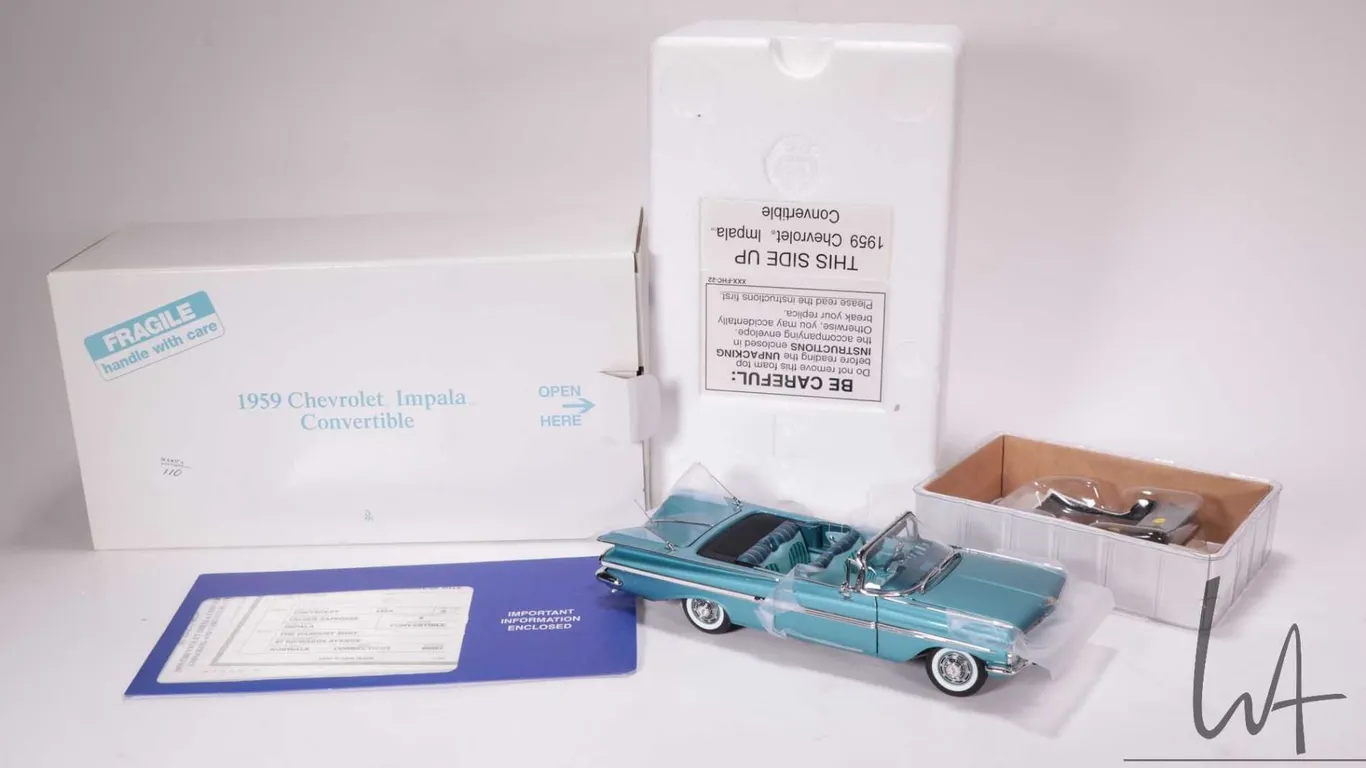 Danbury Mint 1:24th scale 1959 Chevrolet Impala Convertible