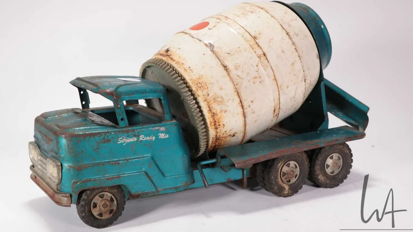 Vintage 1960's era Structo pressed steel cement truck