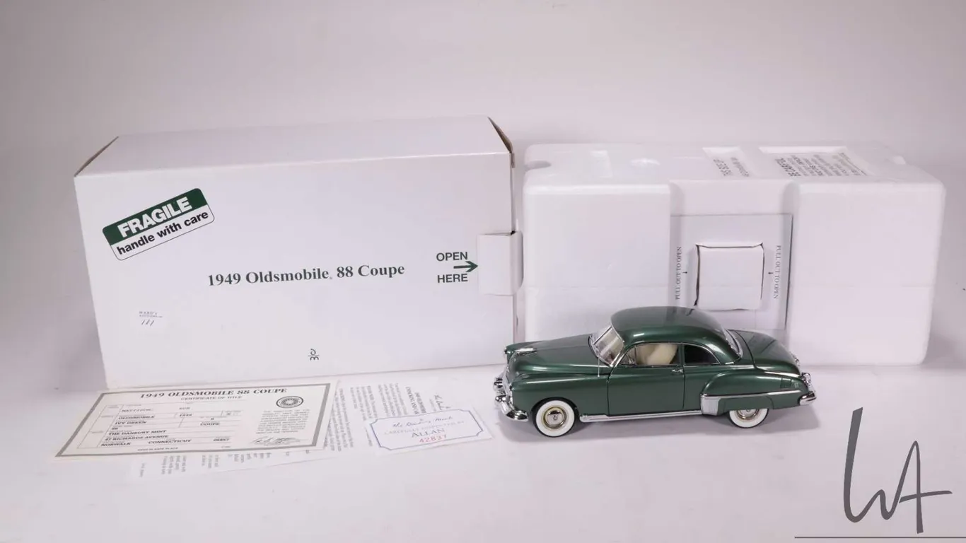Danbury Mint 1:24th scale 1949 Oldsmobile 88 Coupe
