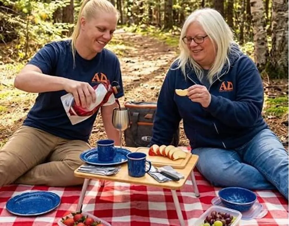 GSI Outdoors 10-Piece Picnic Set