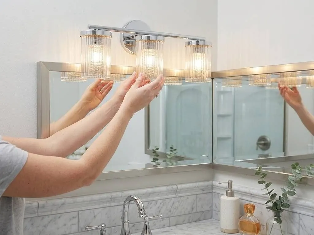 Luca Lightica 3 Light Vanity Bar