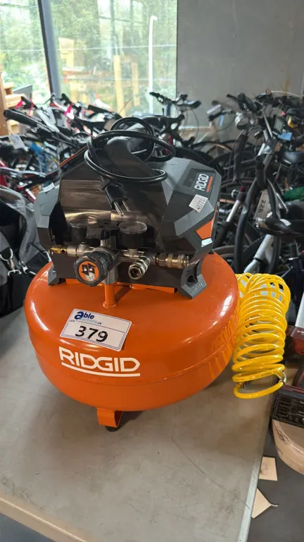 RIDGID 6 GALLON 150PSI ELECTRIC AIR COMPRESSOR