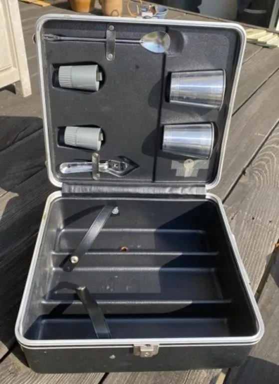 Traveling Cocktail Set