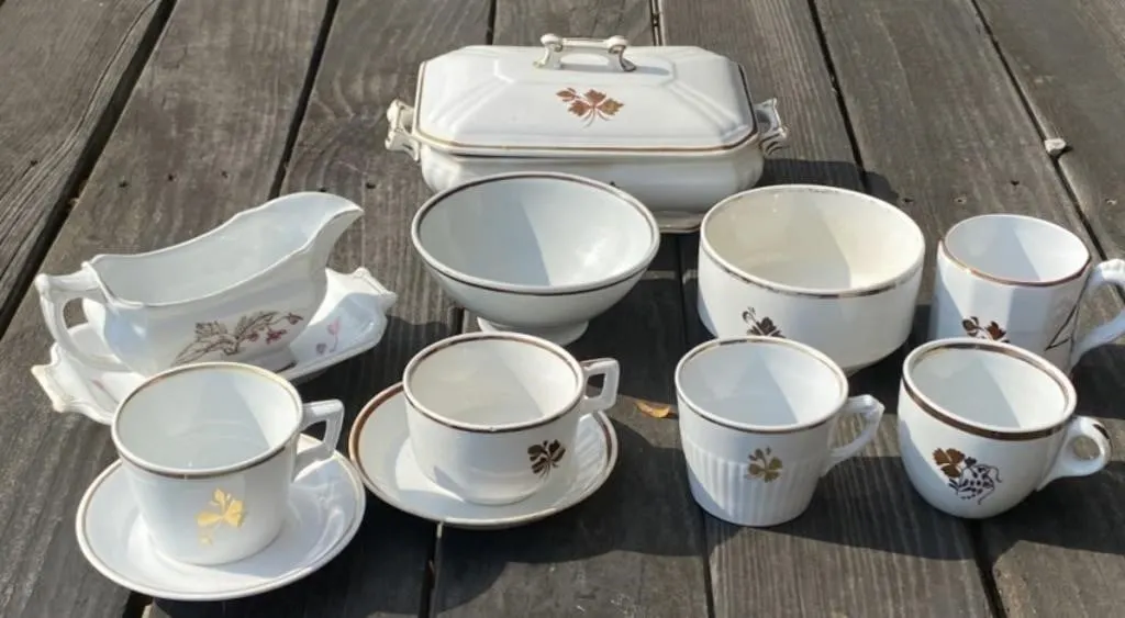 Ironstone Tea Leaf