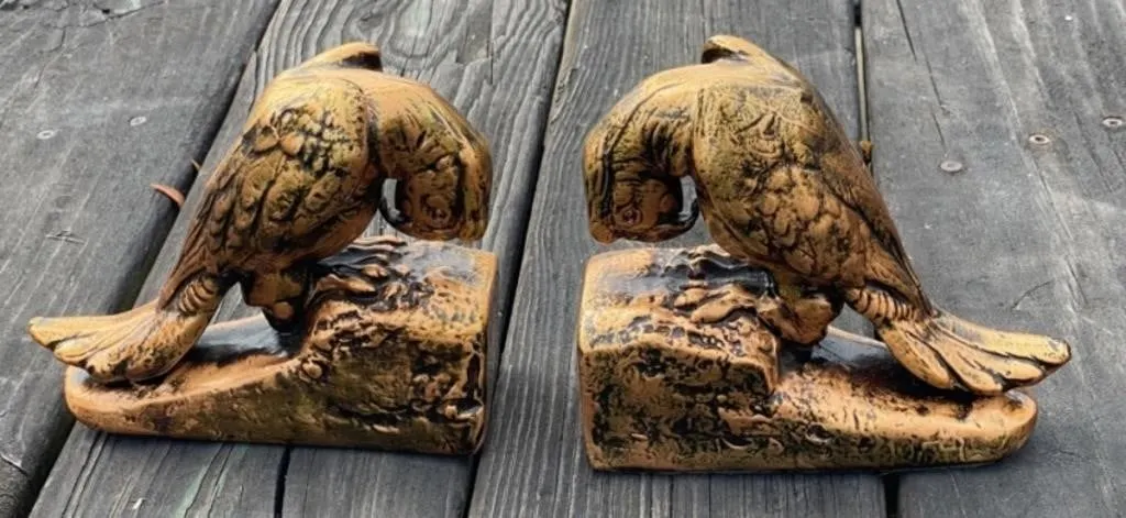 Parakeet Bookends