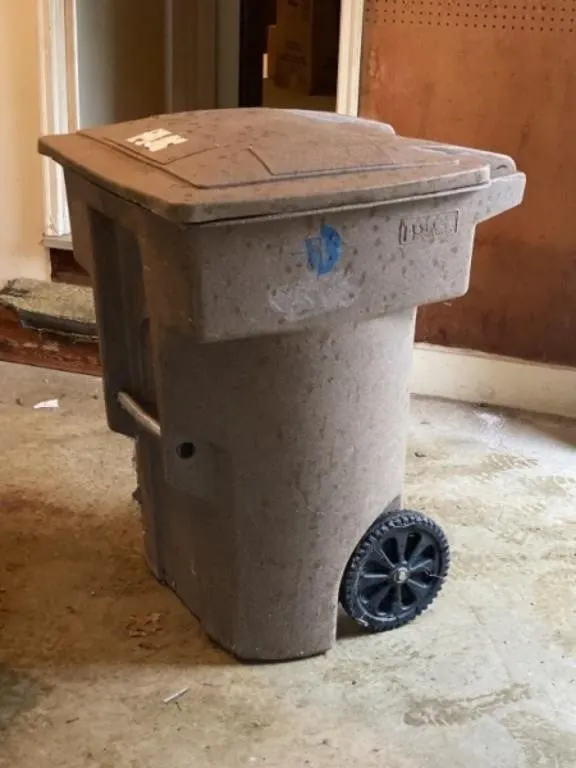 Trash Toter on Rollers