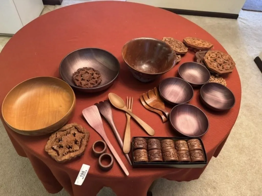 Wood Salad Bowls, Napkin Rings, Trivets