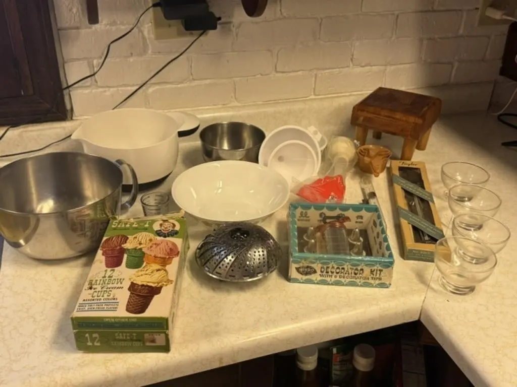Kitchenware, Barware, Funnels