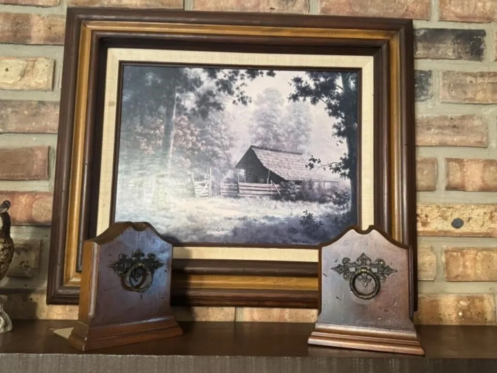 Bookends and Country Wall Art