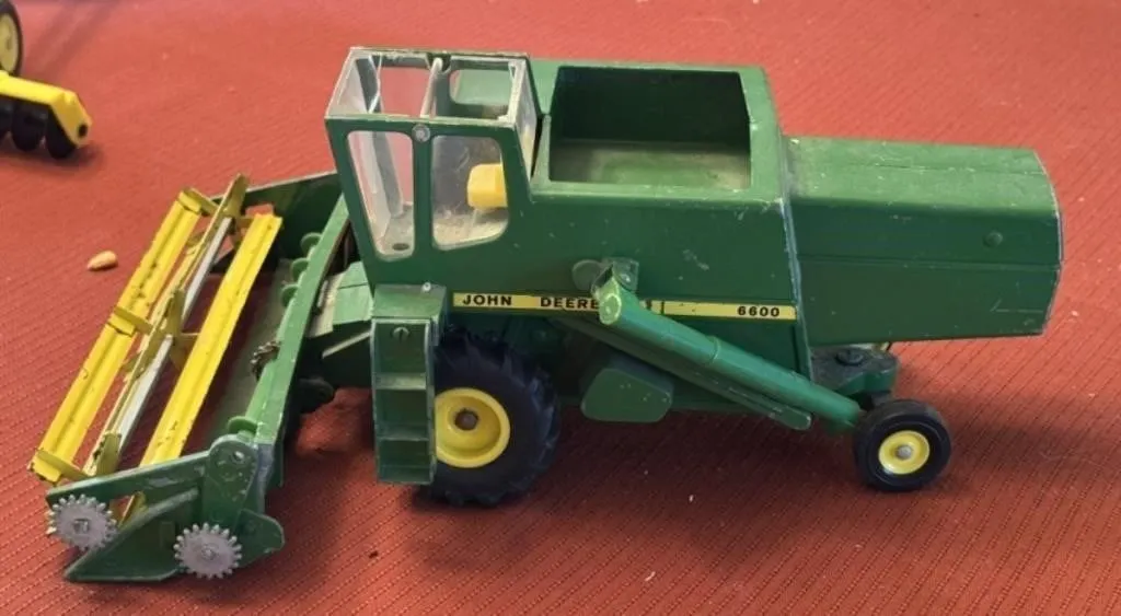 John Deere Combine