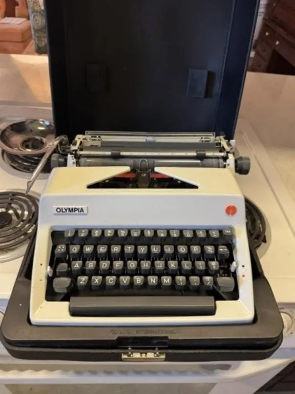 Olympia Manual Typewriter